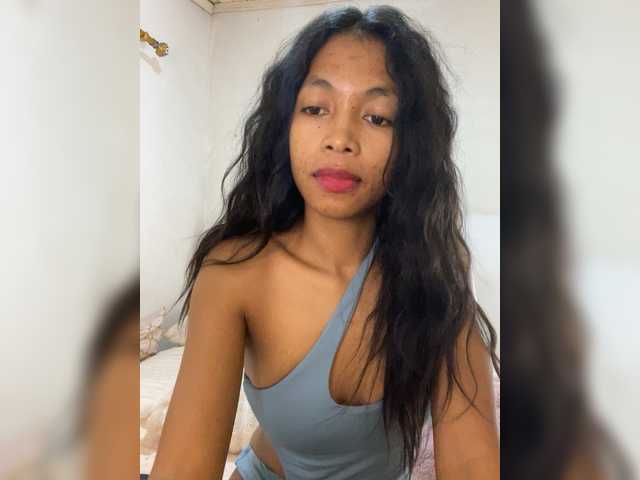 Peachies Live Cam on BongaCams