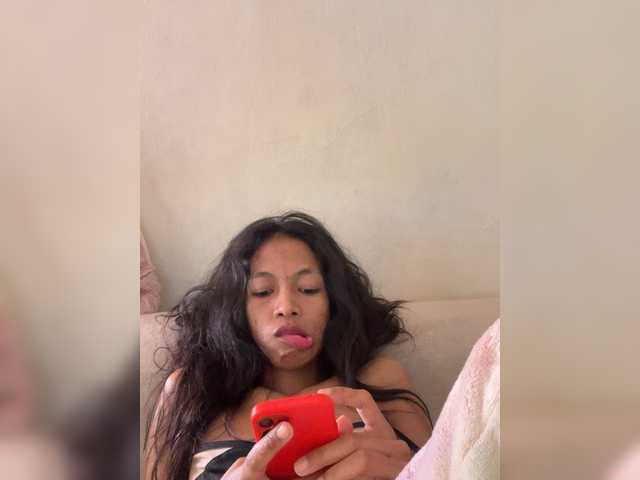 Peachies's BongaCams show and profile