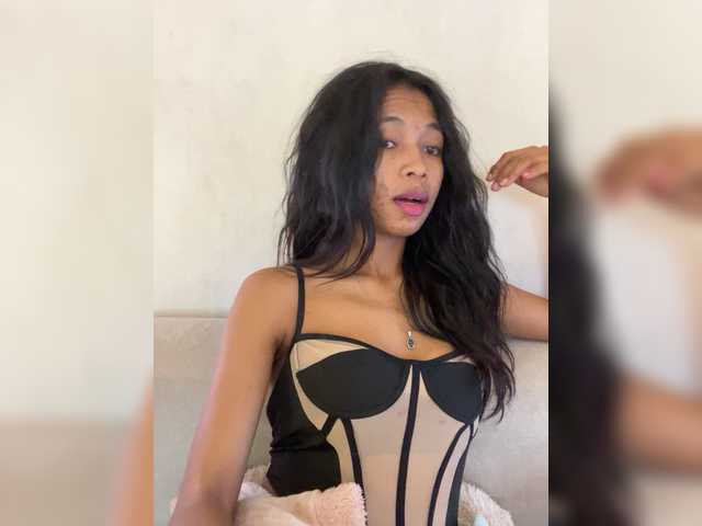 Peachies's BongaCams show and profile