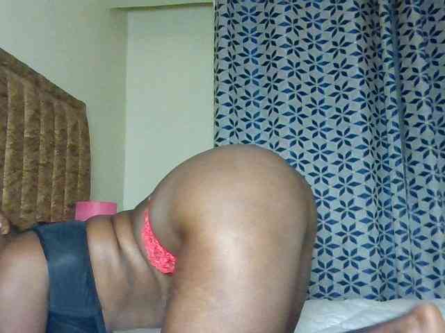 Horny-sexy-bitch webcam