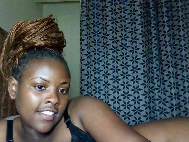 Horny-sexy-bitch webcam