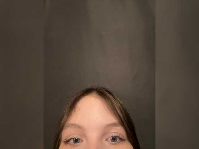 Live with FeezkaYulia on FliCam