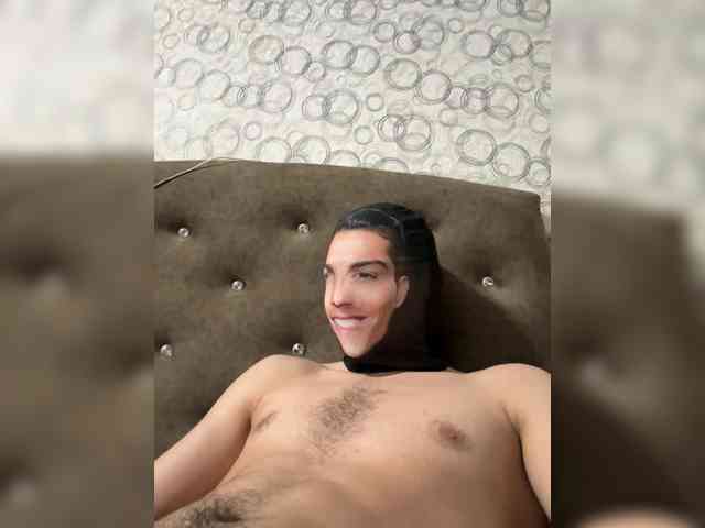 Tarzan500 Live Webcam on BongaCams