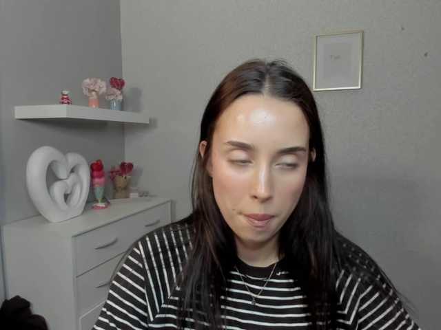 adeleLive webcam bongacams model stream image