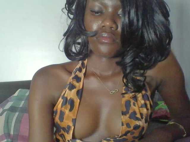 EbonyCandy's BongaCams show and profile