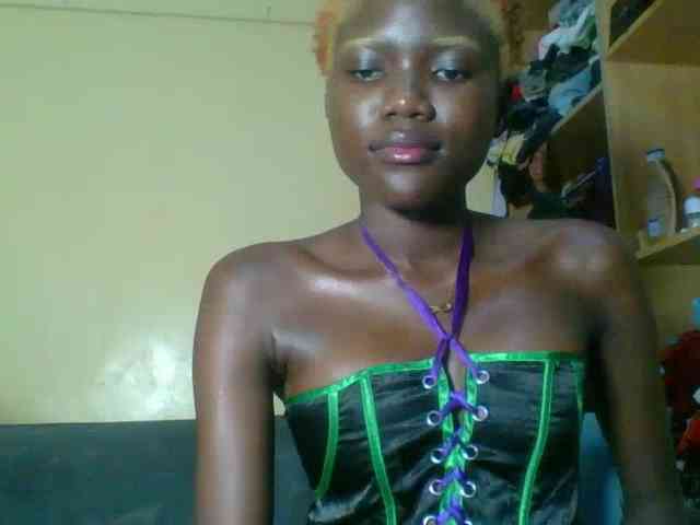 EbonyCandy webcam