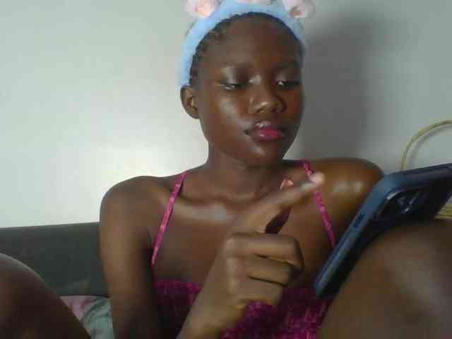 EbonyCandy Live Webcam on BongaCams