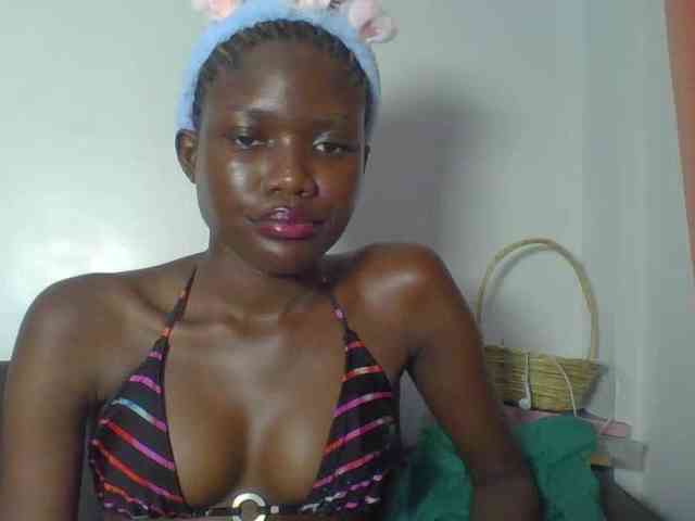 EbonyCandy webcam