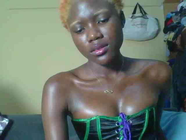EbonyCandy webcam