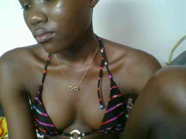 EbonyCandy webcam