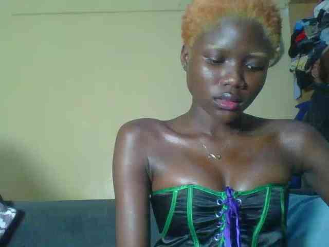 EbonyCandy webcam