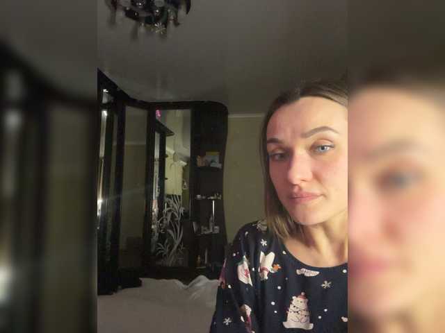 Show-girls Live Cam on BongaCams