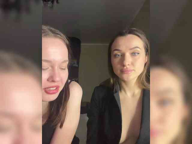 Show-girls Live Webcam on BongaCams