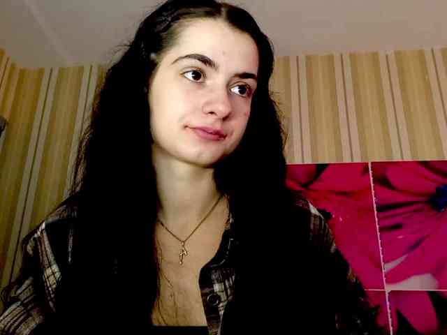 NuWine Live Webcam on BongaCams