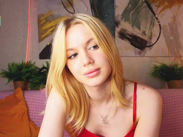 Sonyavibe's BongaCams show and profile