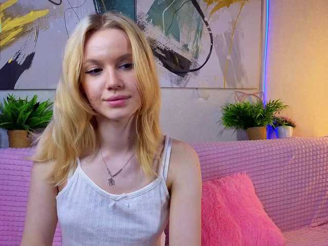 Sonyavibe's BongaCams show and profile
