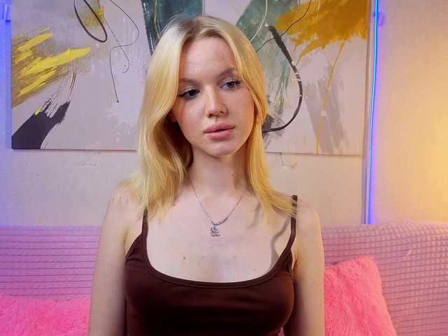 Sonyavibe's BongaCams show and profile