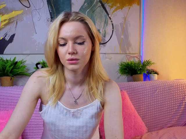 Sonyavibe's BongaCams show and profile