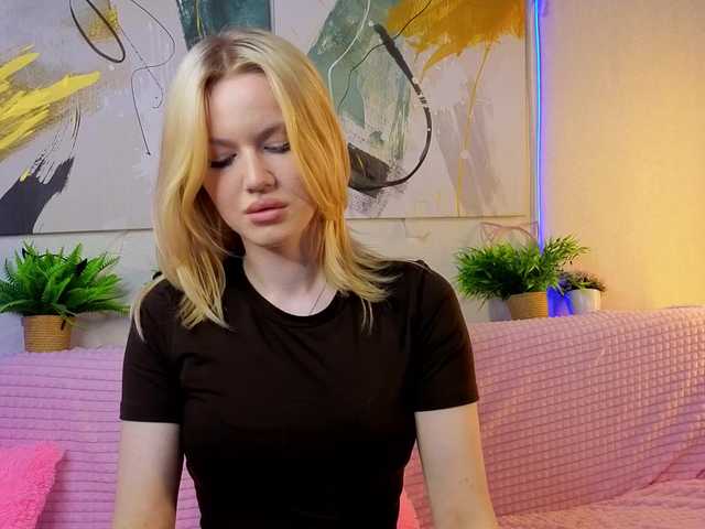 Sonyavibe's BongaCams show and profile