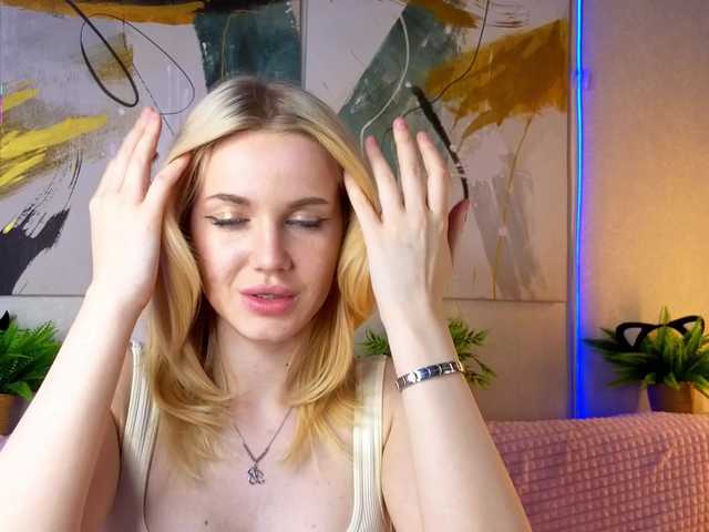 Sonyavibe's BongaCams show and profile