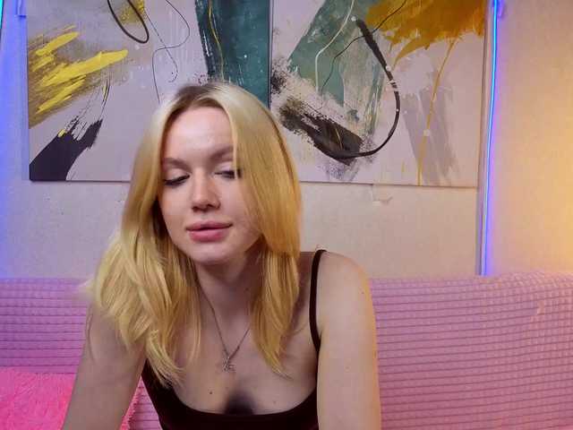 Sonyavibe's BongaCams show and profile