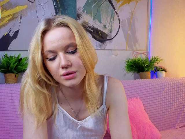 Sonyavibe's BongaCams show and profile