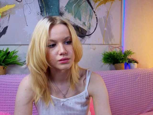 Sonyavibe's BongaCams show and profile