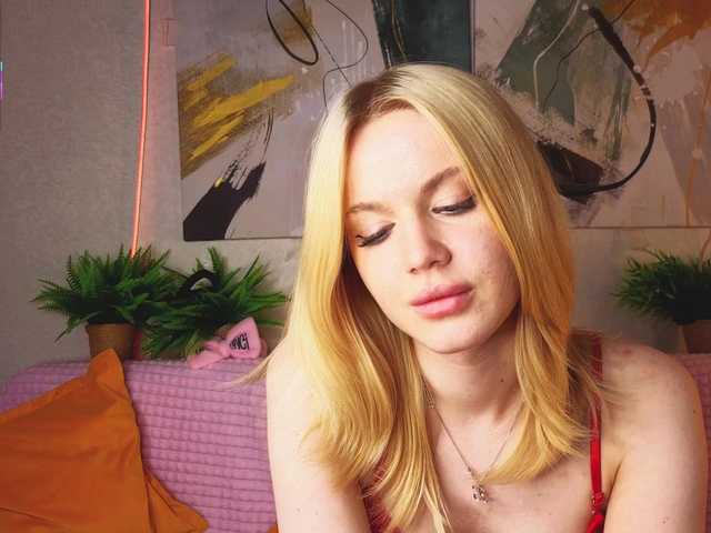 Sonyavibe's BongaCams show and profile