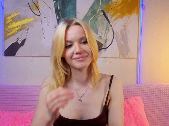 Sonyavibe's BongaCams show and profile