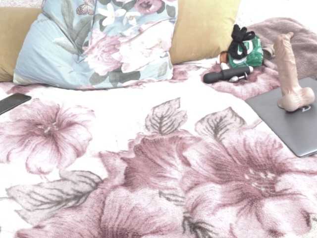 Ksenia-Cat444's BongaCams show and profile