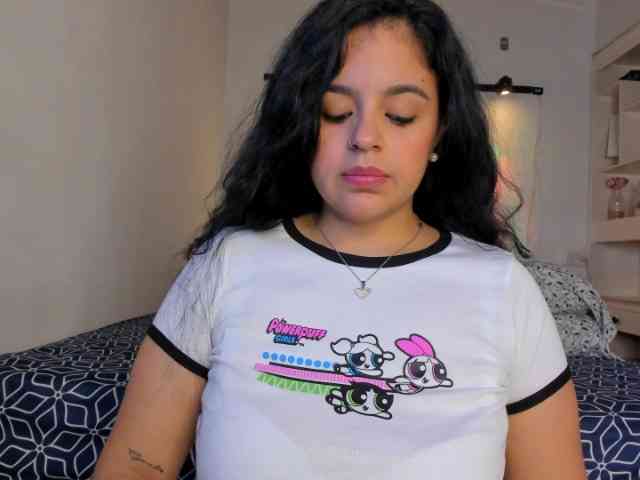 alessa-wells Live Webcam on BongaCams