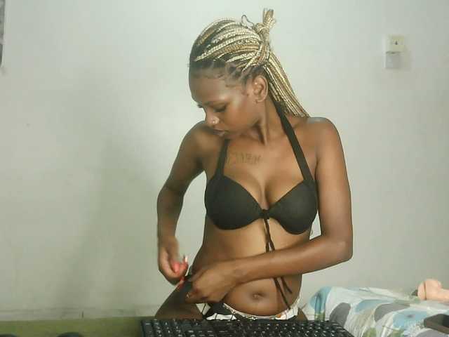 NinaPenda Live Cam on BongaCams