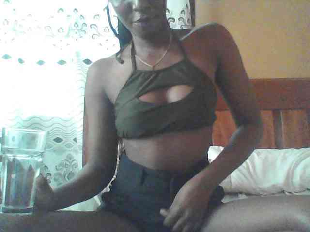 sexyyyebonyyy webcam