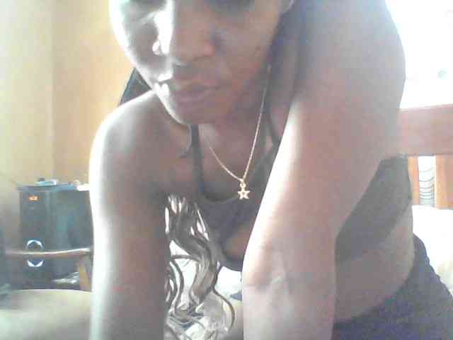 sexyyyebonyyy webcam