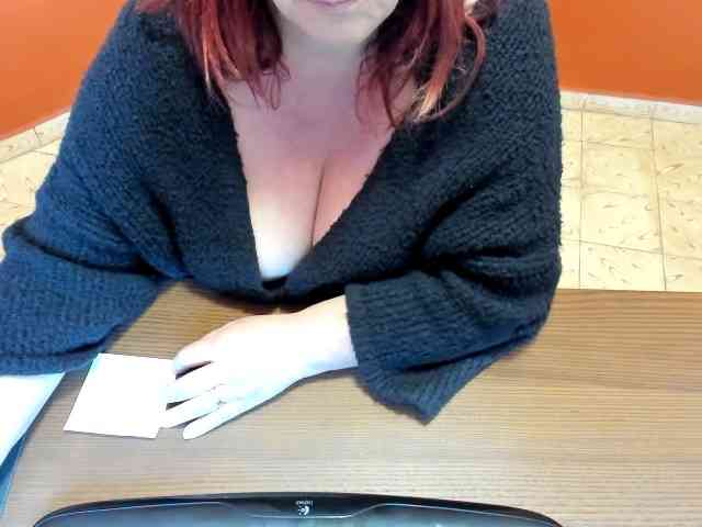 NikkiHollandxxx webcam