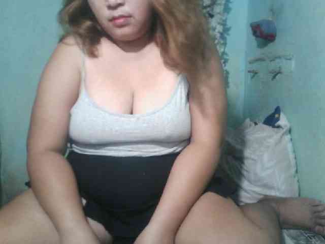 Hot-sexy-mama webcam