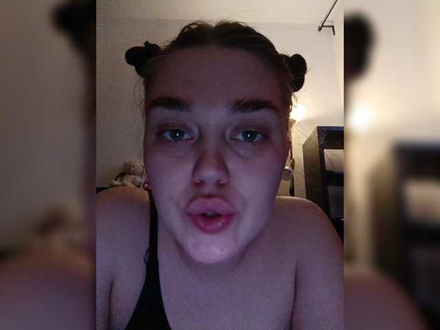 Lililis227-7 Live Cam on BongaCams