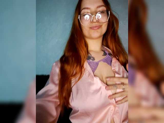 Leona13291's BongaCams show and profile