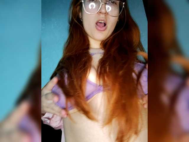 Leona13291's BongaCams show and profile