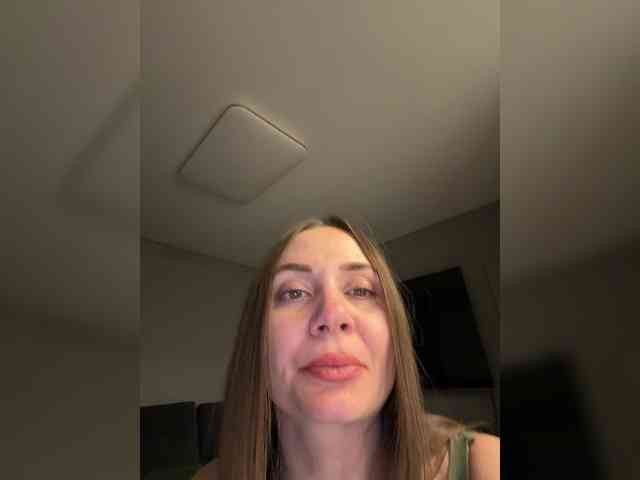 SkromnayaZaya webcam