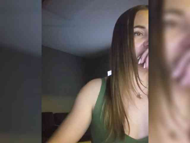 SkromnayaZaya webcam