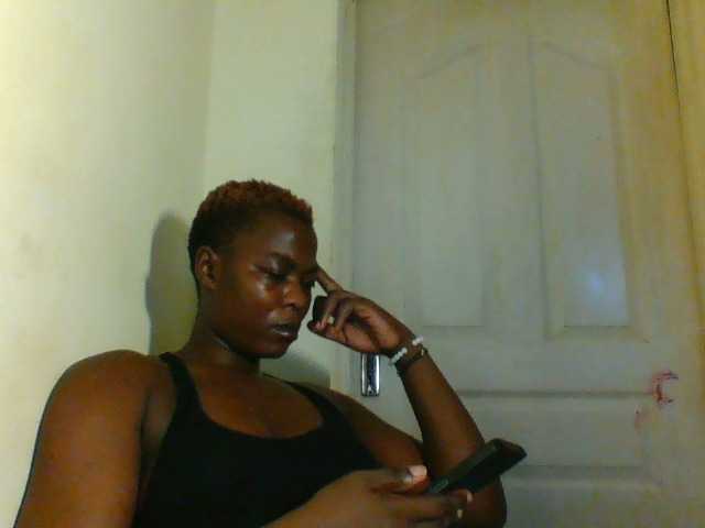 Val-Di Live Cam on BongaCams