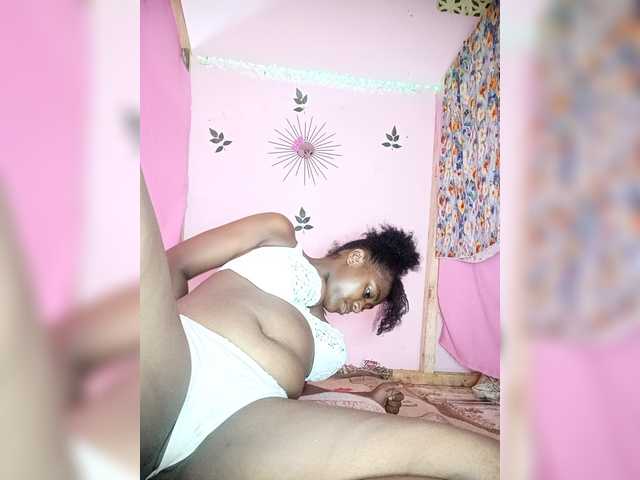 Pretty6 broadcasting live