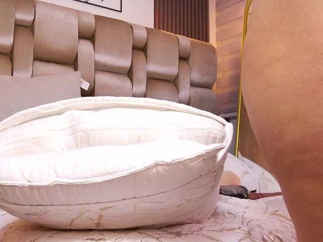 XXMILE's BongaCams show and profile