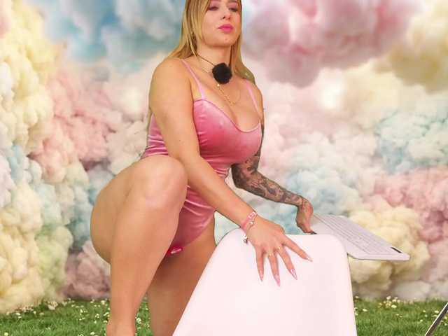 XXMILE's BongaCams show and profile