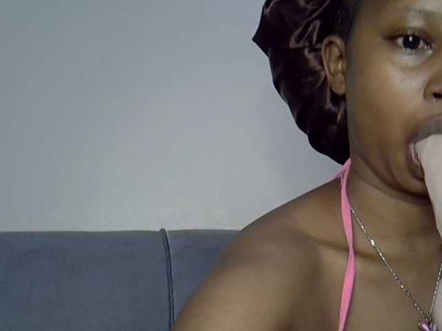 Cayvaal's BongaCams show and profile