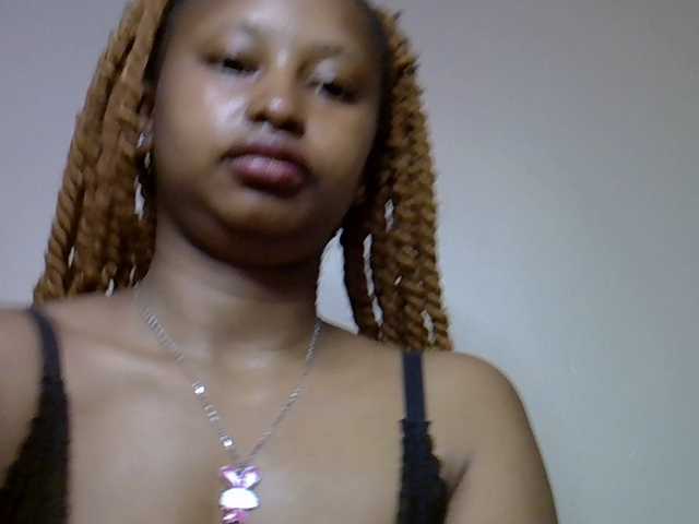 Cayvaal webcam bongacams model stream image