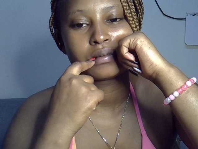 Cayvaal's BongaCams show and profile