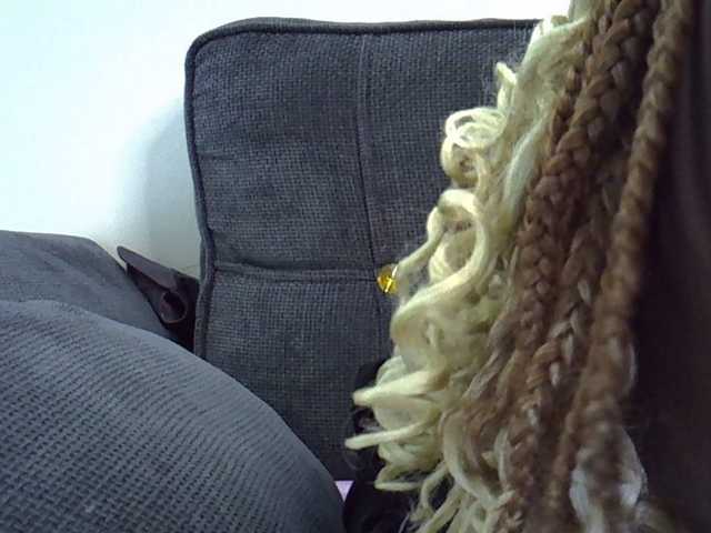 Cayvaal's BongaCams show and profile