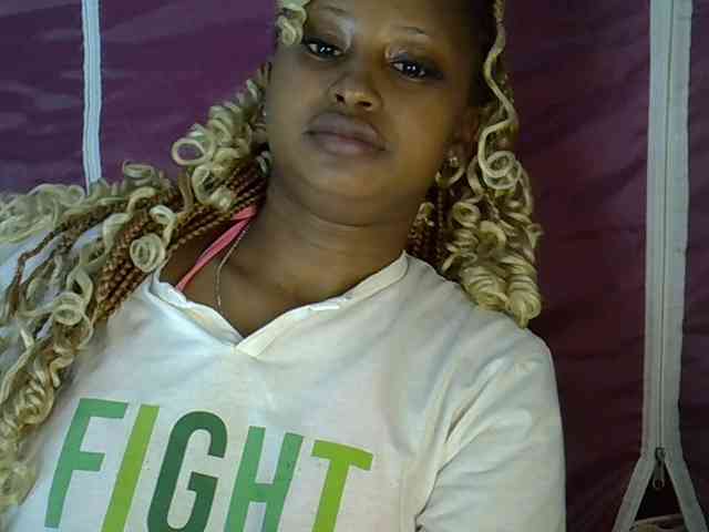 Cayvaal Live Webcam on BongaCams